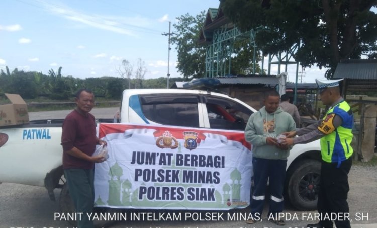 Polsek Minas Polres Siak Gelar Giat Jumat Berbagi Rutin, Kali Ini Sasar Masyarakat di Pasar dan Masjid Nurul Huda 