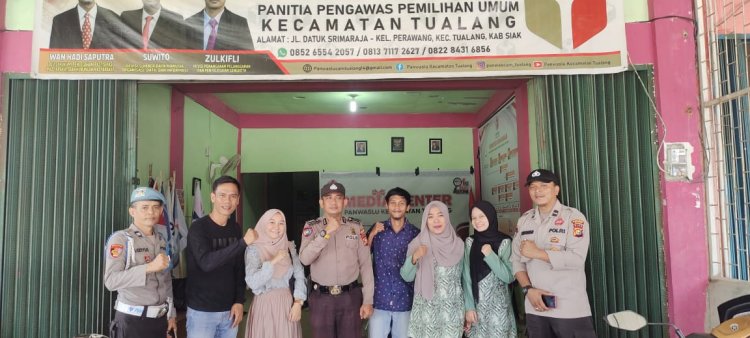 Dalam rangka Ops Mantap Brata Lancang Kuning 2023-2024 Personil Polsek Tualang Lakukan Patroli