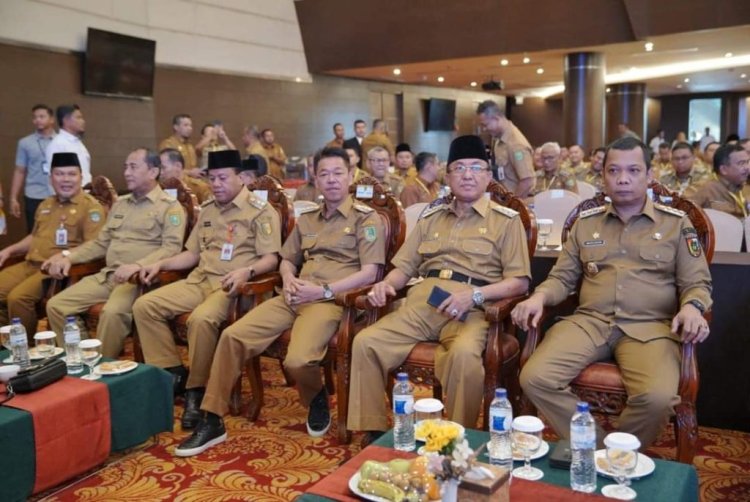 Bupati Rohil Aprizal Sintong S, IP. Ikuti Rakor Bersama Gubernur, Bupati/Walikota dan Camat se-Riau, Berikut Pembahasannya