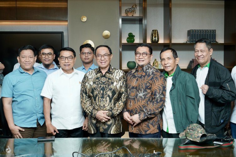 "Datuk Sri HM WARDAN Memeriahkan Penandatanganan MOU HKTI dengan Perusahaan Malaysia untuk Meningkatkan Produksi Karet dan Stabilkan Harga di 15,000/kg"