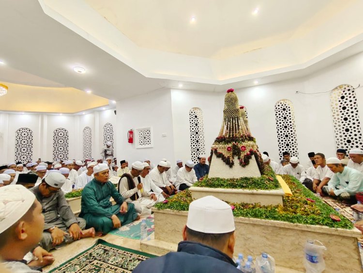 Pj Bupati Herman Hadiri Malam Puncak Haul Ke-87 Syekh Abdurrahman Siddiq Bin Syekh Muhammad Afif Al-Banjari