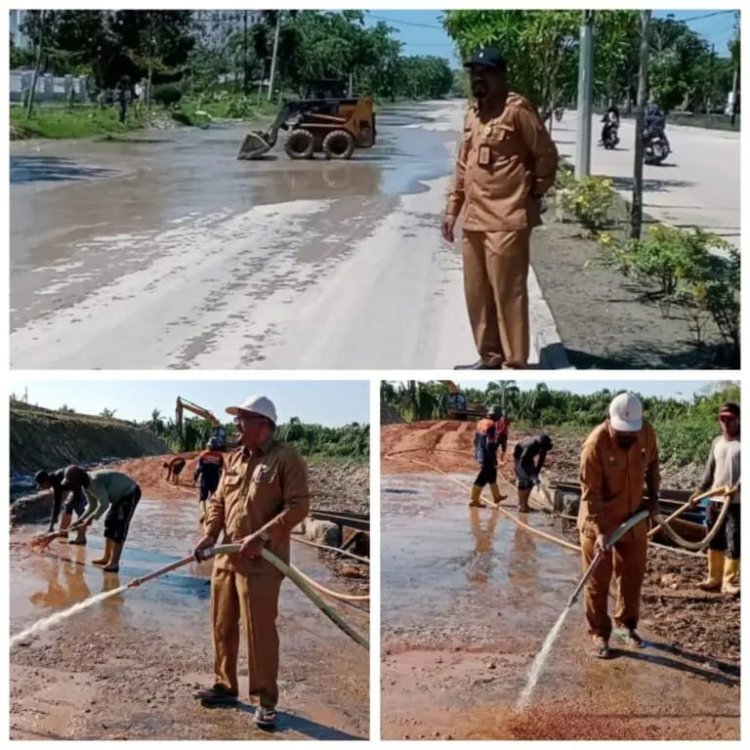 DLH Rokan Hilir Terus Berupaya Jaga Kebersihan Ibu Kota Meski Diterjang Banjir