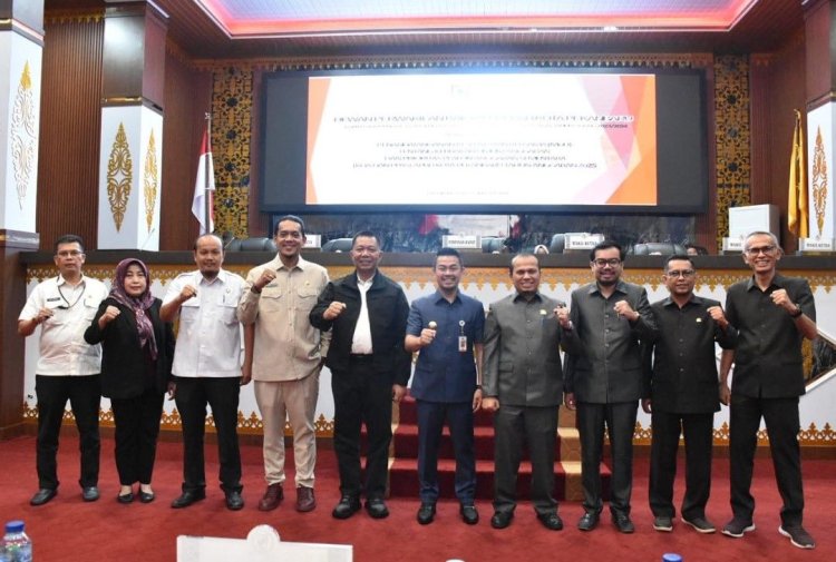 DPRD dan Pemko Pekanbaru Sepakati KUA-PPAS APBD 2025 Senilai Rp3,02 Triliun