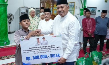 Bupati Siak Pimpin Safari Ramadan di Masjid Baitul Rahim Pusako, Ajak Warga Tunaikan Zakat 