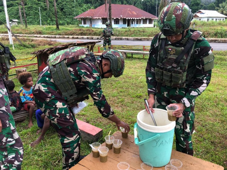 TNI Cegah Stunting Anak di Kampung Ururu Papua Barat