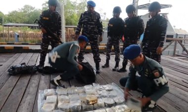 TNI AL Gagalkan Penyelundupan 48,5 Kg Sabu dari Malaysia di Perairan Dumai