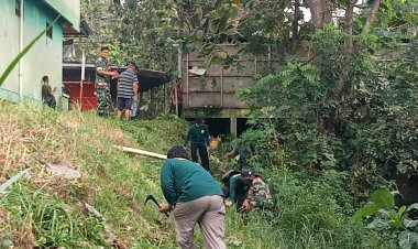 Babinsa Klego Bersihkan Irigasi Waduk Bade