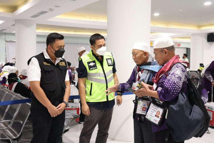 Danlanud Sambut 443 Jemaah Haji Batam di Hang Nadim