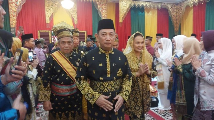 LAMR Anugerahkan Ingatan Budi kepada Kapolri Listyo Sigit