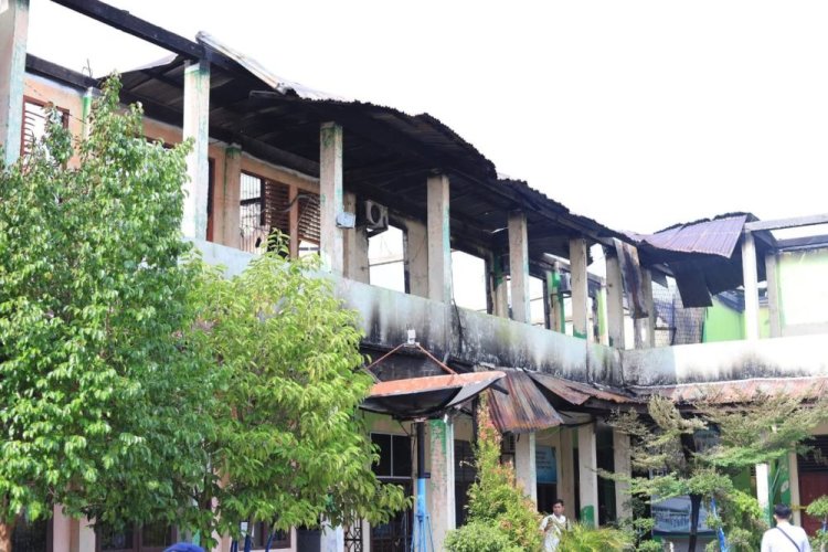 SMAN 1 Tebing Tinggi Riau Terbakar, 34 Ruangan Ludes Termasuk Arsip Ijazah Siswa