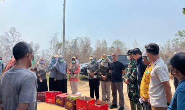 Pemko Dumai Salurkan Bantuan untuk Warga Terdampak Karhutla di Medang Kampai