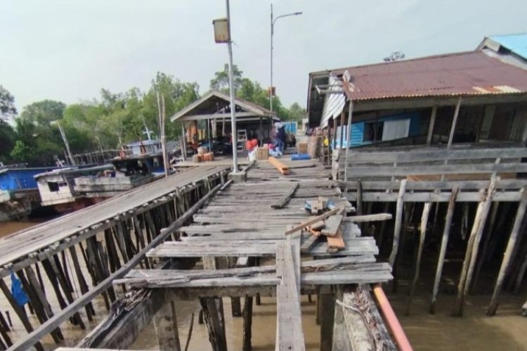 Dermaga Peranggas Meranti Rusak Parah, Sopandi Tekan Pemda Segera Bangun Pelabuhan Baru