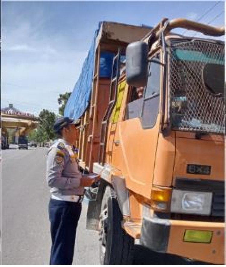 Pemprov Riau Batasi Operasional Angkutan Barang Saat Mudik, Bupati Kuansing Minta Pengusaha Patuhi Aturan