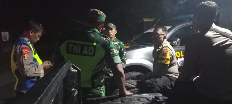 Patroli Malam TNI-Polri Nguntoronadi Tingkatkan Keamanan Warga
