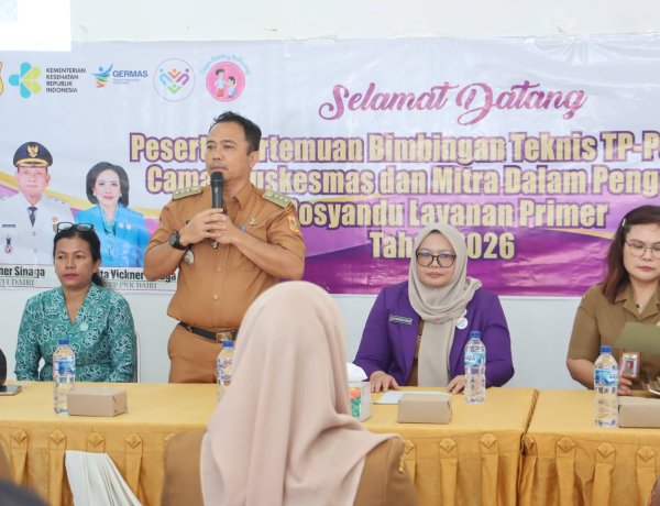 Ketua TP Posyandu Dairi Rita Puspita Vickner Sinaga, Hadiri Bimtek TP Posyandu Di Kecamatan Parbuluan