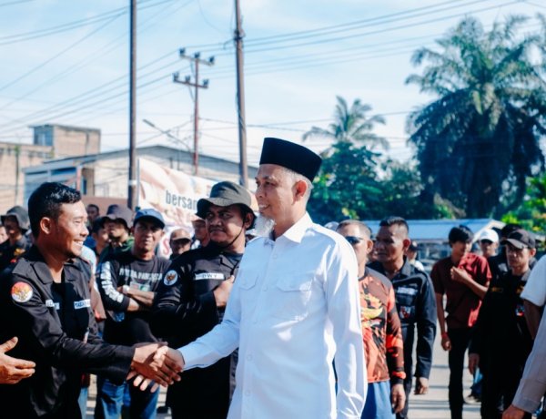 Wali Kota Paisal Temui Massa TKBM, Aksi Buruh di Dumai Berakhir Damai dan Kondusif