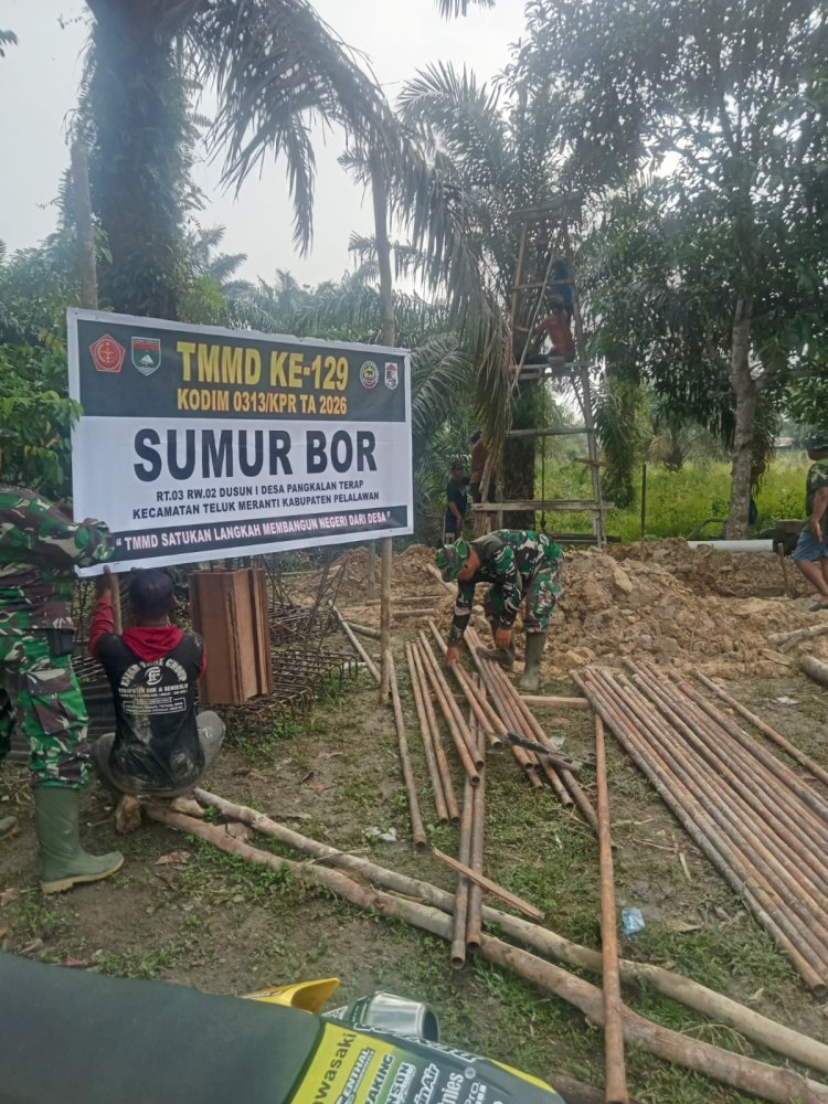 Hari Pertama Pasca Pembukaan TMMD Ke 129 Kodim 0313/KPR Giat Pembuatan Sumur Bor DI Pangkalan Terap Tercapai 20 Persen